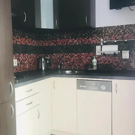 Holiday park Domki I Apartamenty Caloroczne Koliber *